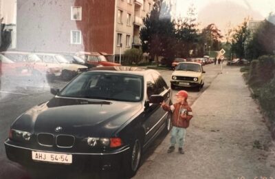 BMW E39 ze sídliště (1997)